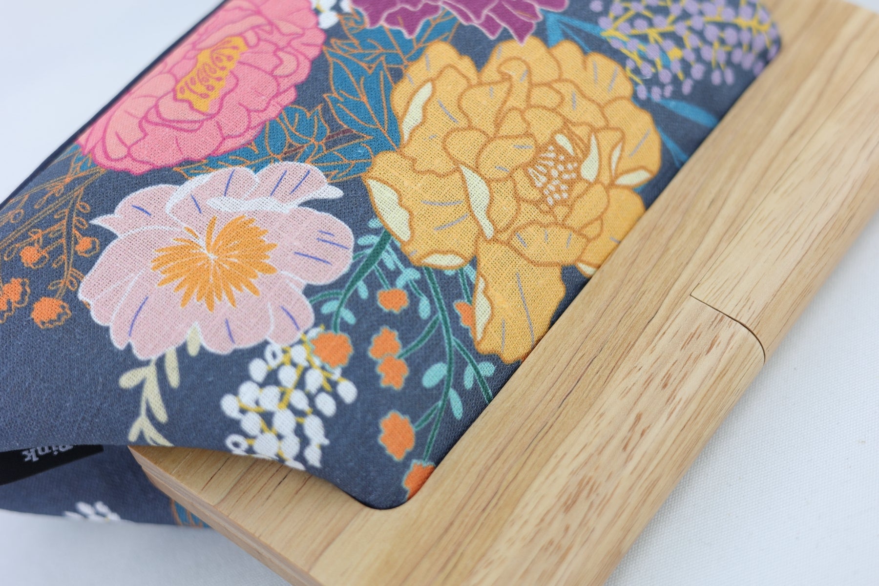 Peonies Garden Wood Frame Bag | PINK OASIS