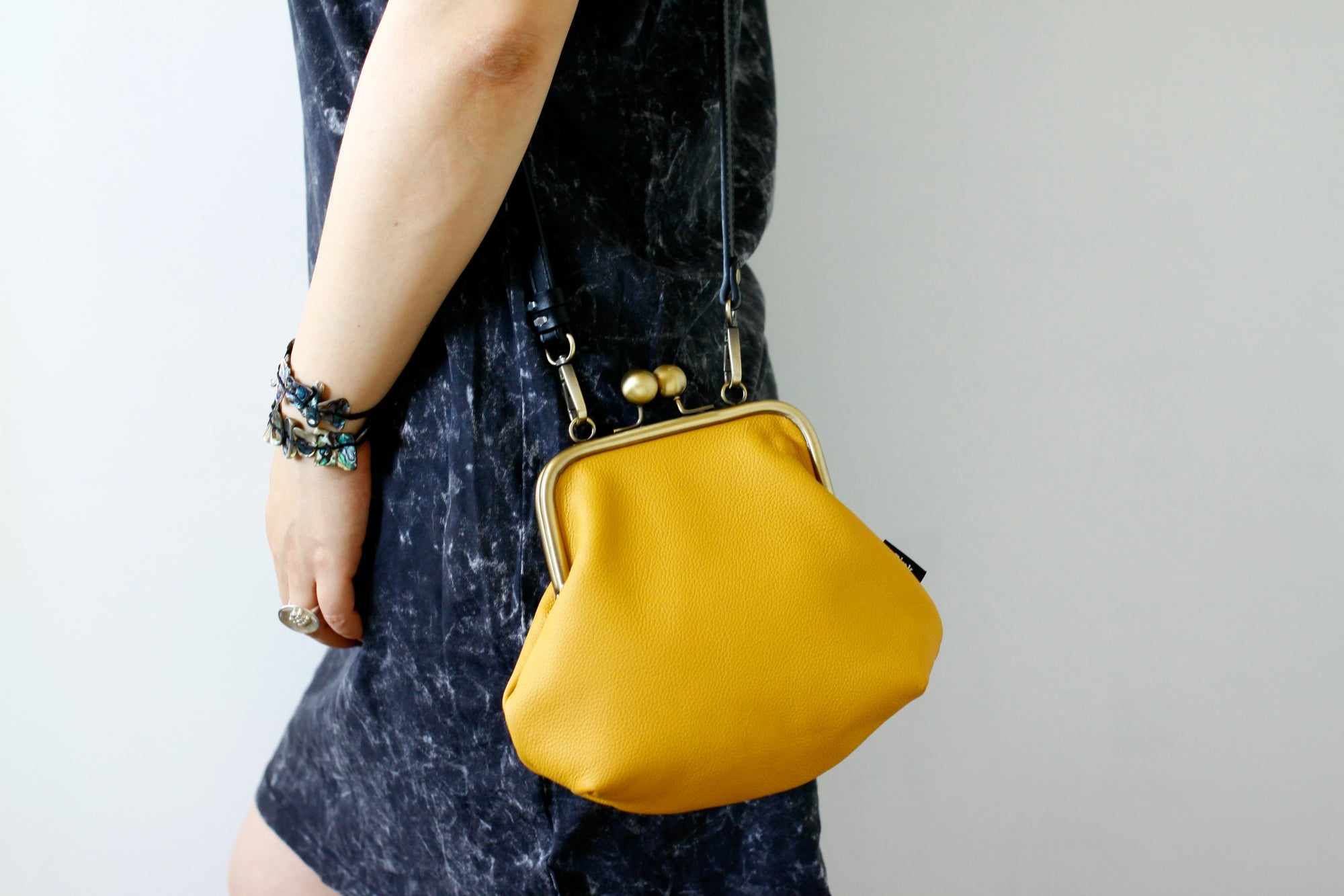 Mustard Leather Kisslock Bag with Strap | PINKOASIS